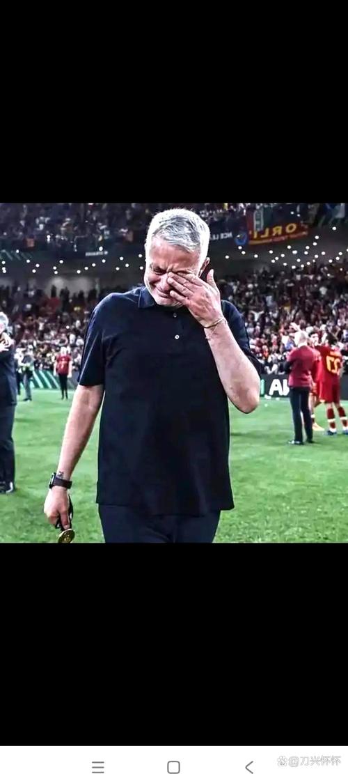 瓜帅：多库的临场决策愈发成熟 罗德里告诉我他未达到上场条件