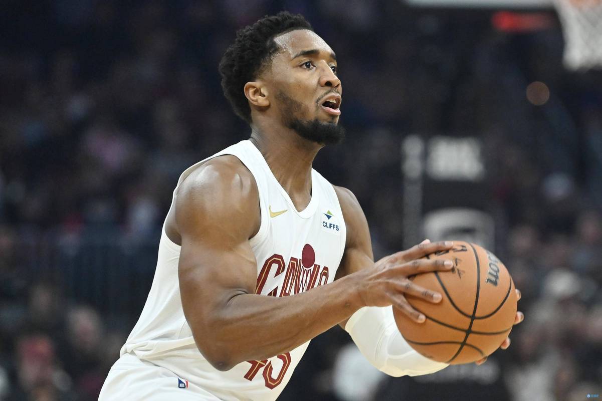 30天30队·骑士：米切尔：不是练我一人了吧？