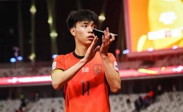 备战U23亚洲杯!U22国足名单:王钰栋领衔!蒯纪闻、拜合拉木在列