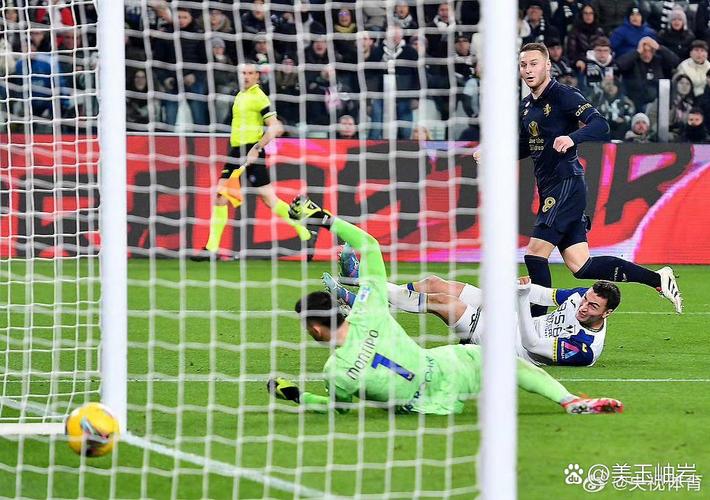 维加:尤文在我心中占据重要位置,进球后滑跪是因我全情投入比赛