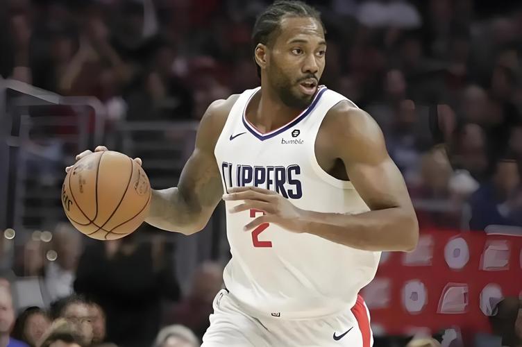 前快船官员:快船的一切都是围着小卡转 他签了什么合同无人不知