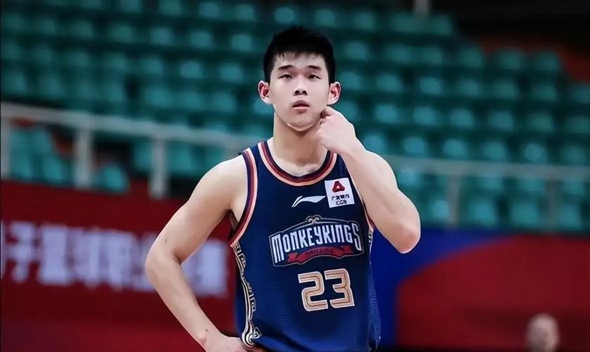 本土得分王!林葳上赛季常规赛场均21分 季后赛30.5分6.5板11助