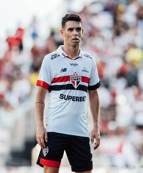 奥斯卡：热刺也曾想签我，后来在中国博阿斯总问我为什么不去热刺