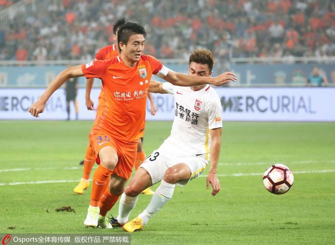 丹索:海于格用两个进球展现了实力 对客场带走1分感到高兴