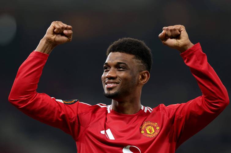 阿莫林：我最大的问题是球员轻信媒体说的阵型问题，我很生气😠