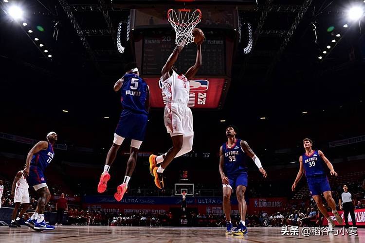 夏联场均3分2.6板！官方：开拓者E-10合同签下内线安德鲁-卡尔