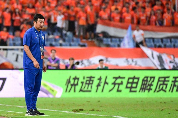 韩鹏：这场有点可惜但结果还可以，我们要提高整体的中前场压迫