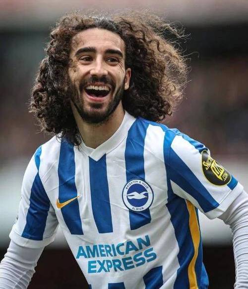 库库雷利亚：适应英超不容易，但埃斯特旺和哈托今天都展现了实力