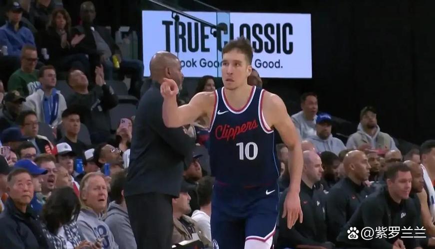 还挺懂球！博格丹现场观看美职联比赛 精准指出联盟2号得分手