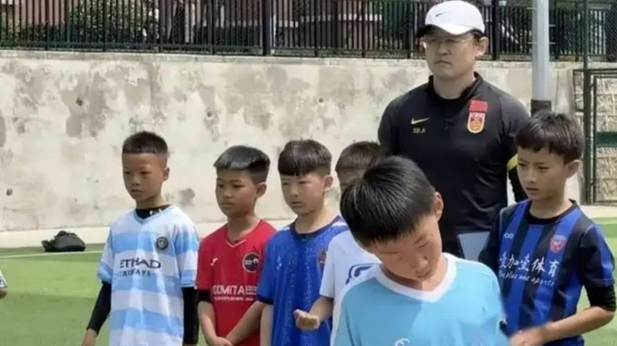 石雪清谈张卓毅青训纠纷:嗨球行为不违规,但这种悲剧不能再发生