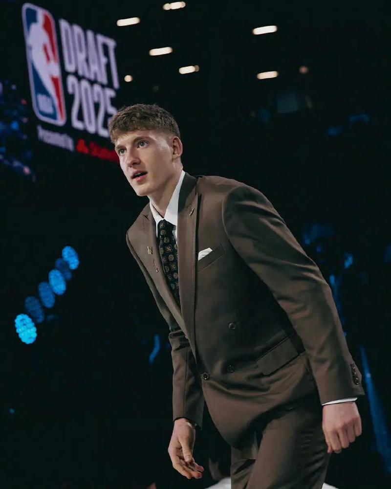 串联亮眼！热火20号秀亚库乔尼斯送10助 另外拿到8分2断1帽