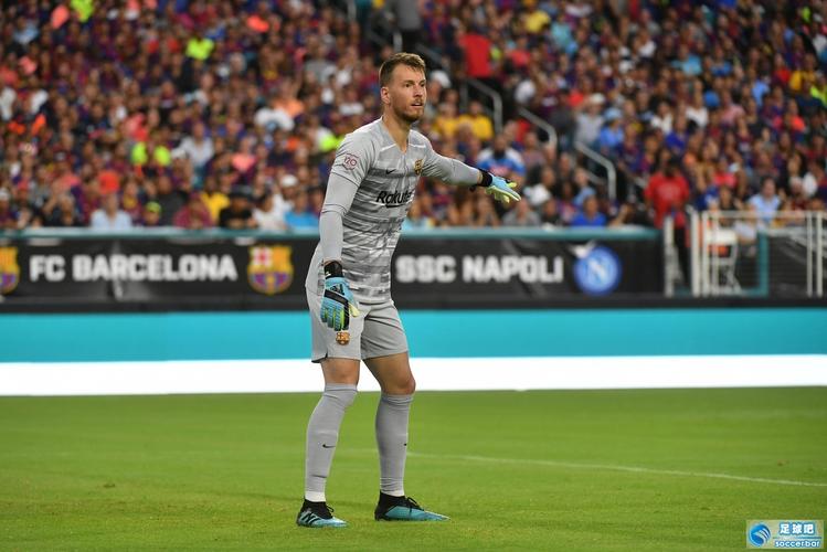 阿斯：巴萨推出25/26赛季观赛通行证系统，最低票价420欧