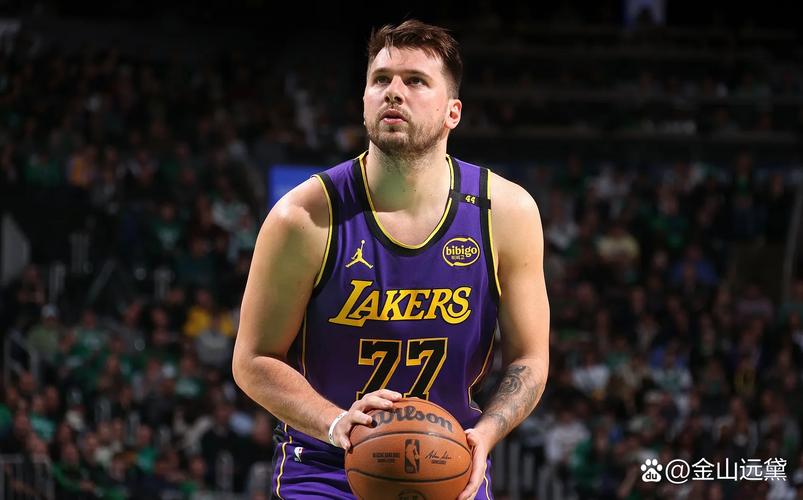 詹姆斯缺席时会给你增加很多负担?东契奇:我不这么认为