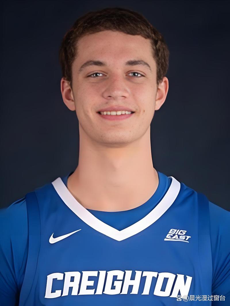 Scotto：快船已裁掉双向合同前锋特伦廷-弗劳尔斯