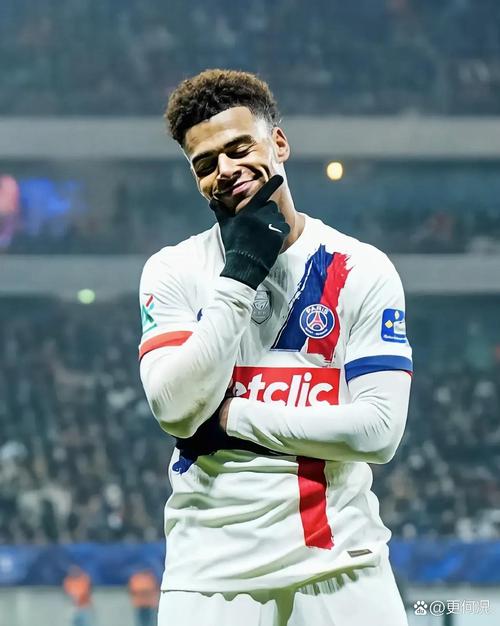 巴黎官方：杜埃右大腿肌肉损伤，将缺席几周时间