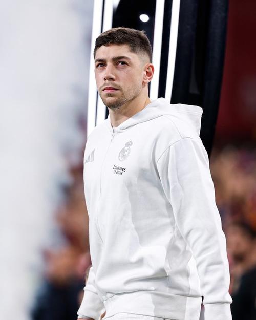 巴尔韦德为皇马出战338场 超越桑塔马里亚成为队史乌拉圭籍出场王